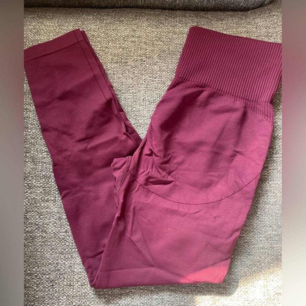 MAROON/PURPLE LEGGINGS 💜